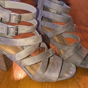 Universal Thread Heels!!